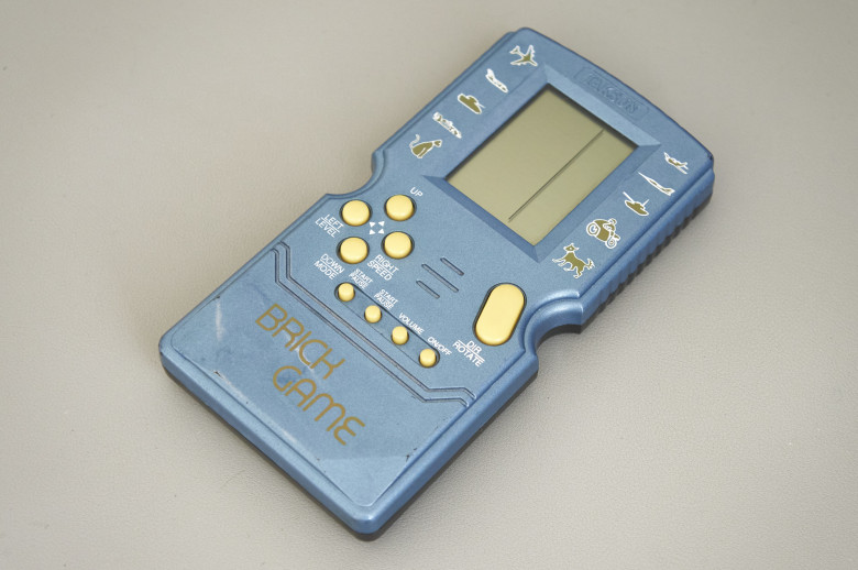 Some Taksun Brick Game